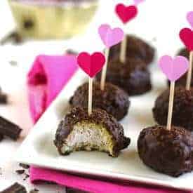 Raspberry Cheesecake Stuffed Quinoa Bites