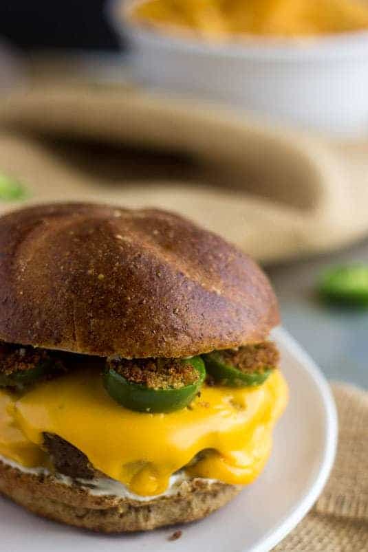 Cheesy Jalapeno Ranch Burger - Your new favorite #burger! - Food Faith Fitness | #recipe #Jalapenopopper