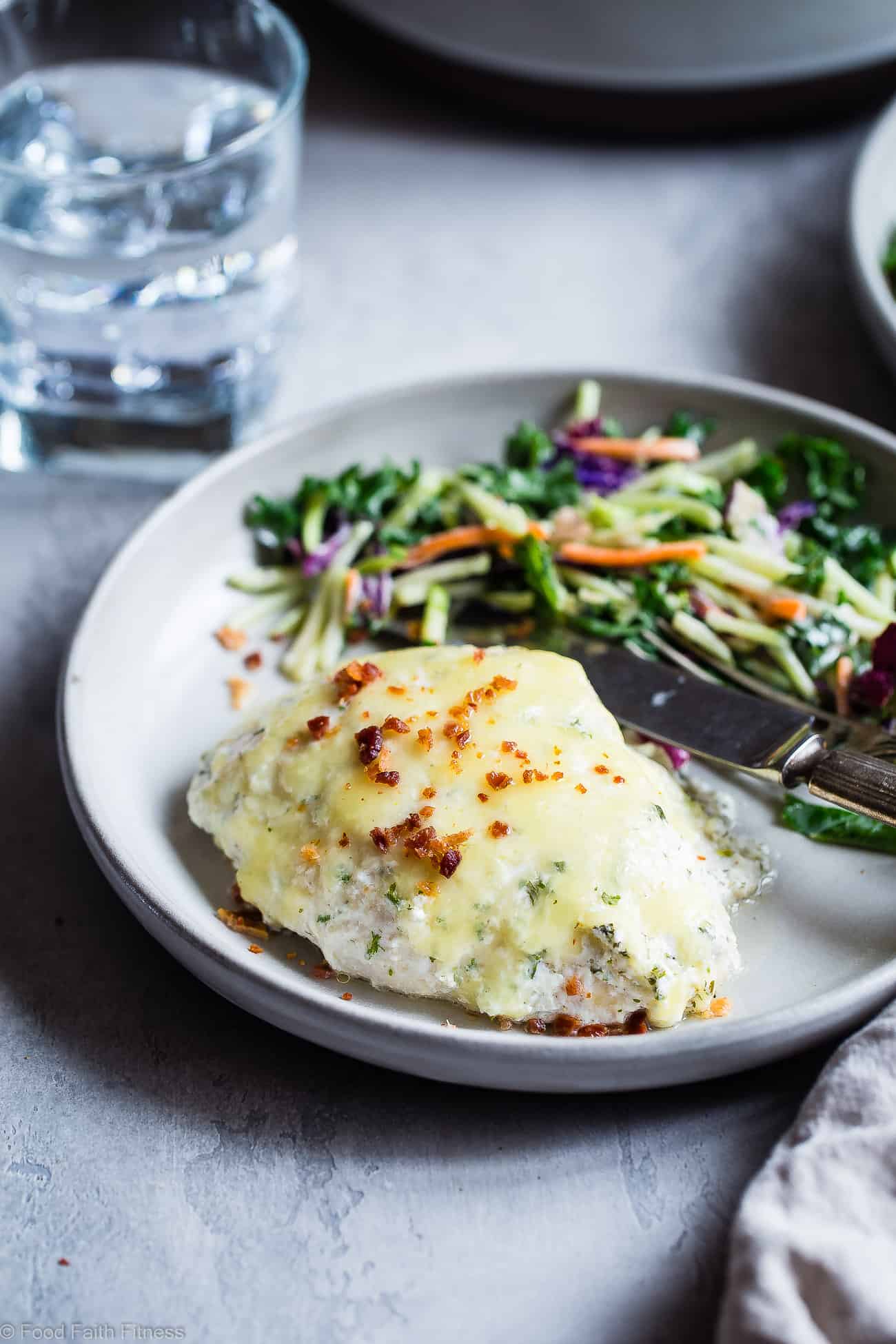 Cheesy Bacon Ranch Greek Yogurt Baked Chicken - This healthy Greek yogurt chicken is a protein PACKED, super easy weeknight dinner that the whole family will love! It's healthy, gluten free, low carb and keto friendly too! | #Foodfaithfitness | #glutenfree #kidfriendly #keto #lowcarb