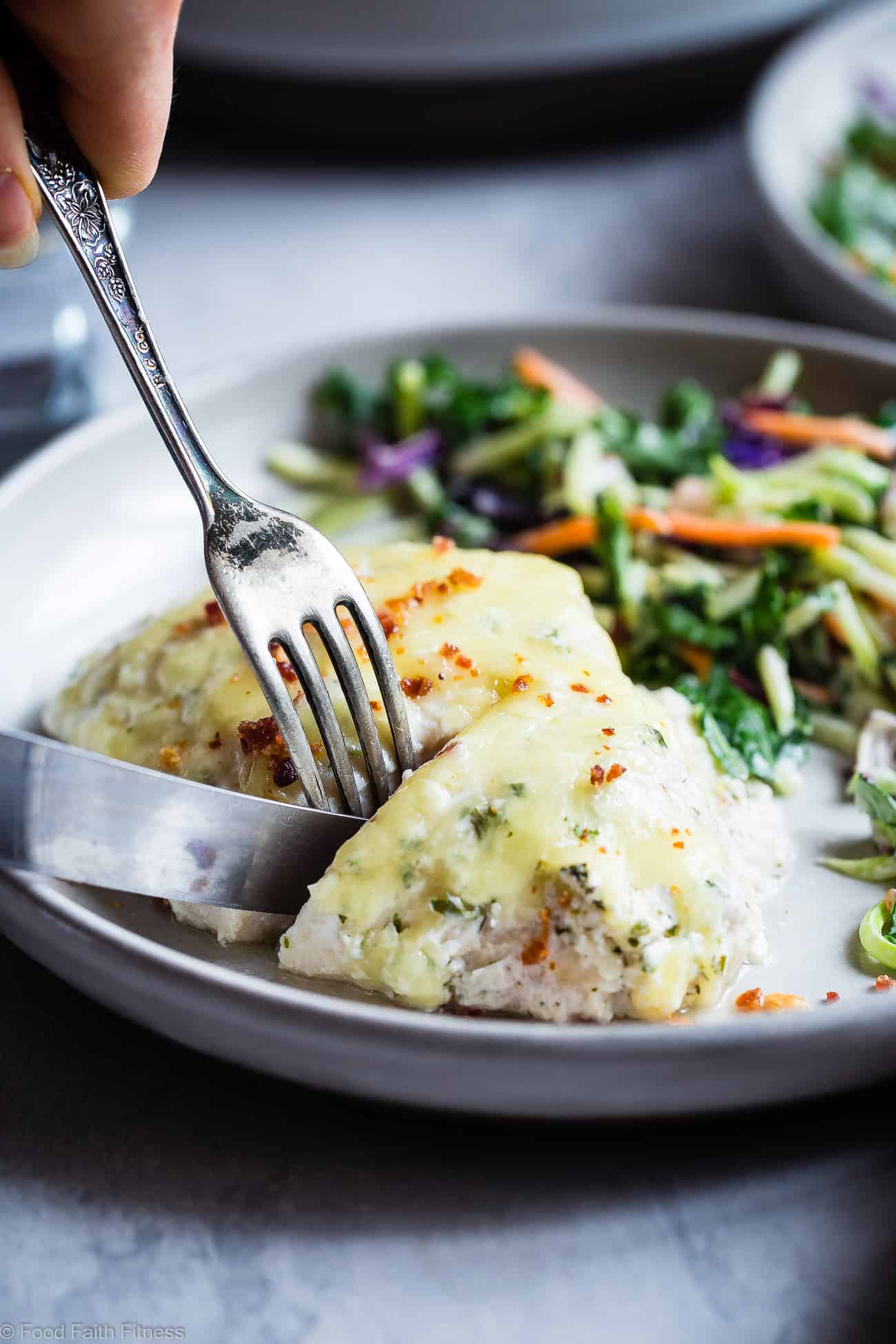 Cheesy Bacon Ranch Baked Greek Yogurt Chicken - A protein PACKED, super easy weeknight dinner that the whole family will love! It's healthy, gluten free, low carb and keto friendly too! | #Foodfaithfitness | #glutenfree #kidfriendly #keto #lowcarb