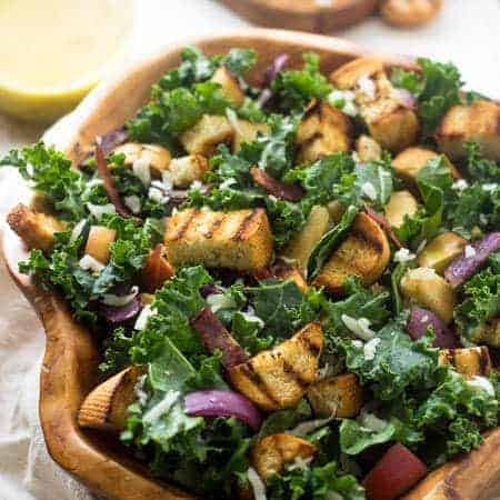 Grilled Kale Panzanella Salad - With THE BEST smokey honey mustard vinaigrette! | Foodfaithfitness.com | #salad #kale #recipe