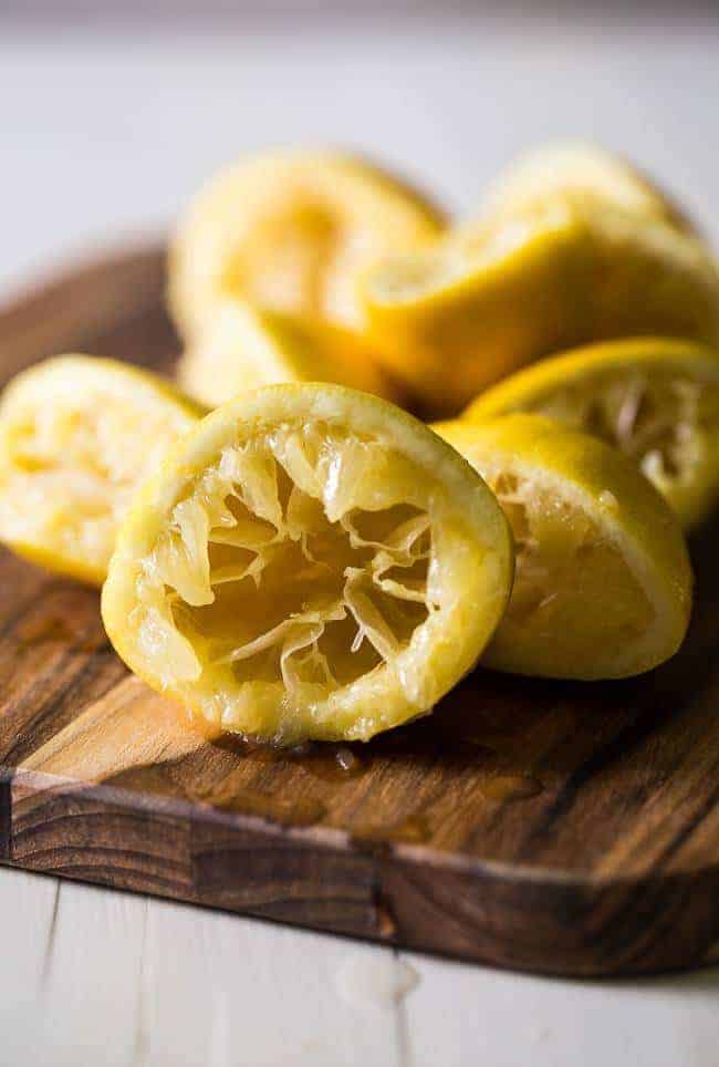 Paleo Lemon Bars - A healthy, grain/refined sugar free remake of the classic! SO easy and only 5 ingredients! | Foodfaithfitness.com | @FoodFaithFit