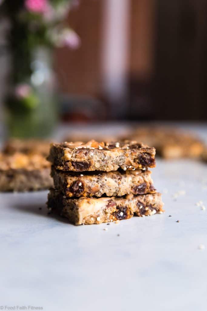 Healthy Quinoa Bars Recipe in the Slow Cooker - The slow cooker basically makes these easy quinoa breakfast bars for you! Gluten and dairy free and loaded with fiber to keep you full! Great for snacks too! | #Foodfaithfitness |