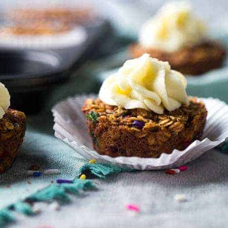 Mini Funfetti Baked Oatmeal Cupcakes - Made with Greek yogurt and protein powder for a healthy, portable breakfast that is oil and sugar free! Great for kids! | Foodfaithfitness.com | @FoodFaithFit
