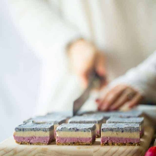Vegan No Bake Red, White and Blueberry Cashew Cream Bars - These healthy bars are made of berry cashew cream, layered and then frozen! They're an easy, paleo and vegan friendly dessert for the fourth of July! | Foodfaithfitness.com | @FoodFaithFit