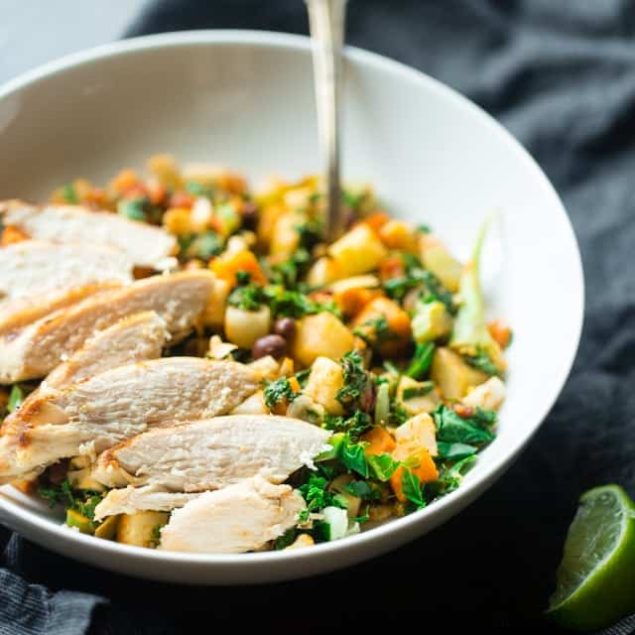 4 Ingredient Honey Lime Grilled Chicken - This easy honey lime chicken only uses 3 ingredients and is ready in 15 minutes! It's a healthy, protein packed and gluten free addition to your next dinner! | Foodfaithfitness.com | @FoodFaithFit