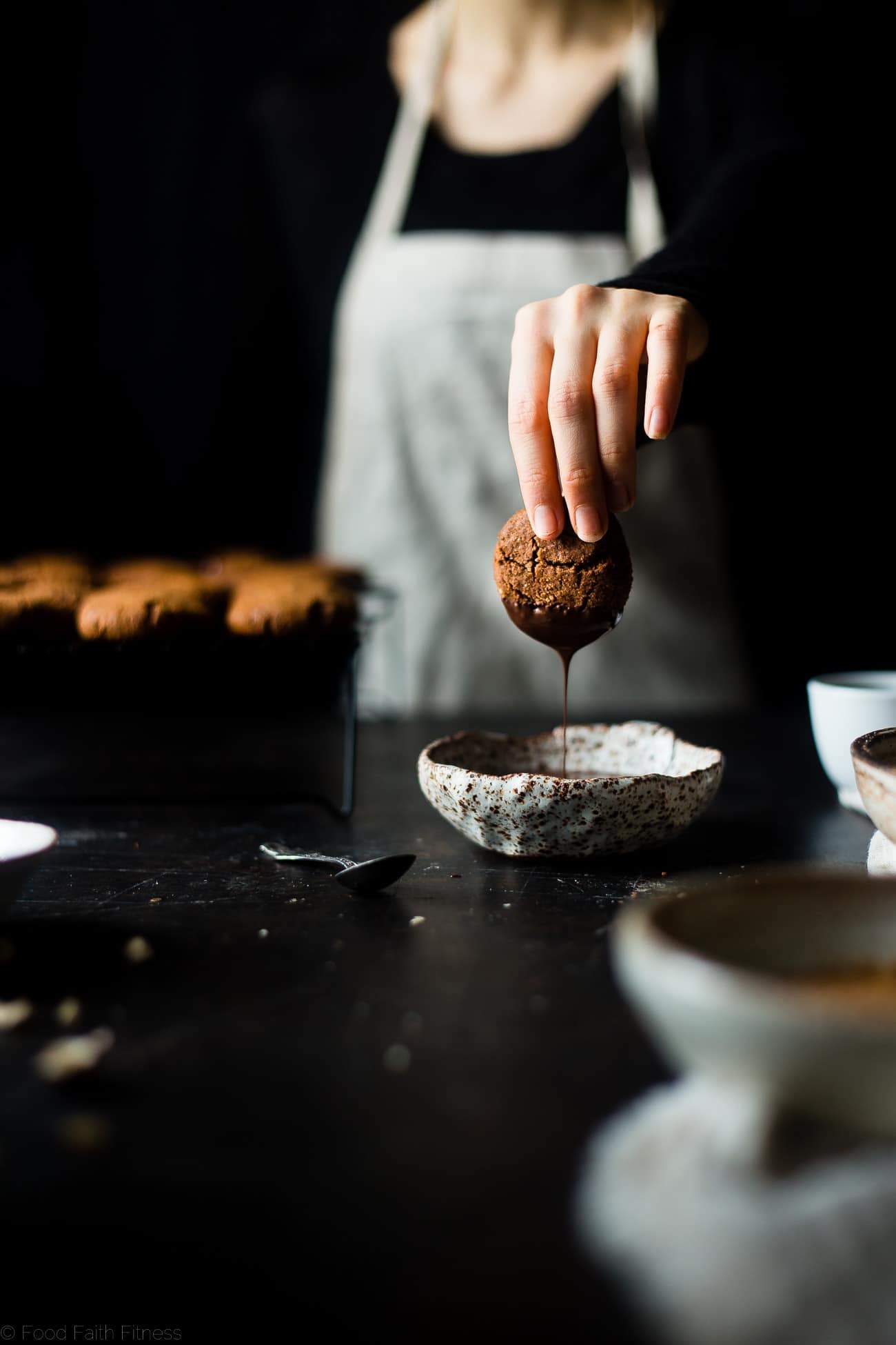 Paleo chocolate hazelnut ginger ginger ginger - this easy, sweet and spicy paleo chocolate hazel hazelnut Healthy ginger has notes about rich coffee! They are perfect healthy and gluten -free cookies for holidays! | Foodfaithfitlness.com | @Foodfaithfit