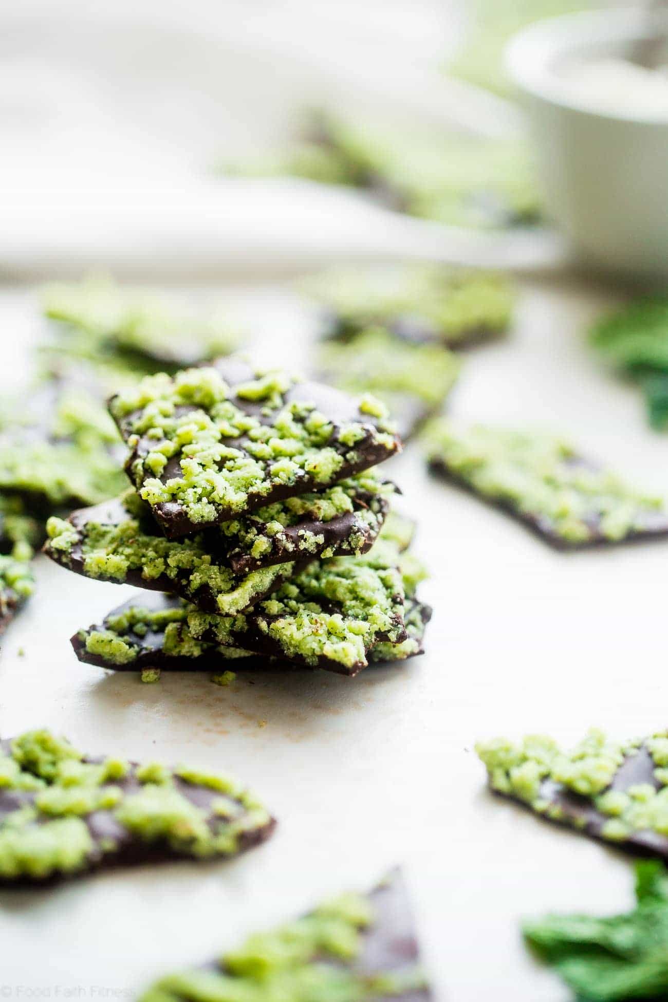 Vegan Peppermint Bark - This peppermint bark is ready in 15 minutes and only has 6 ingredients! Its a quick and easy, healthy and paleo friendly Christmas food gift or dessert! | Foodfaithfitness.com | @FoodFaithFit
