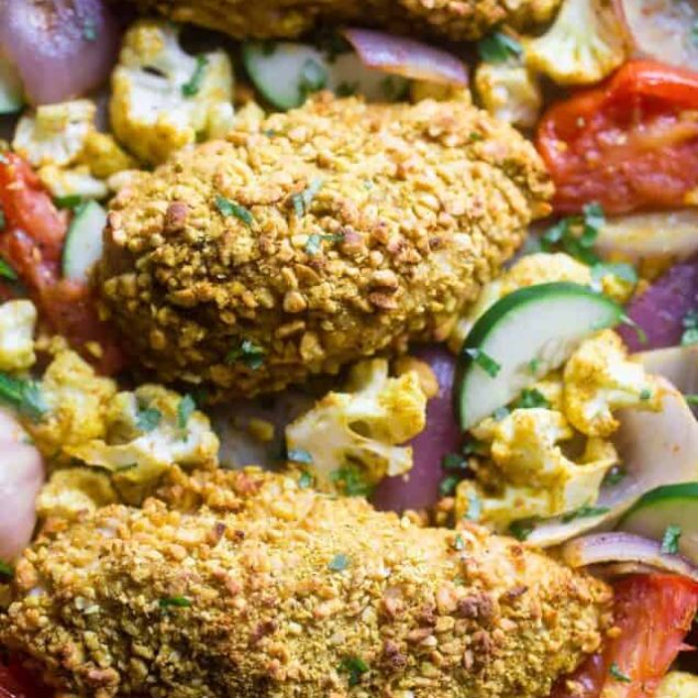 Whole30 Sheet Pan Curry Cashew Chicken - This low carb cashew chicken is flavored with curry, and the whole meal is made on one sheet! It's an easy, healthy weeknight meal the whole will love, for under 400 calories! | Foodfaithfitness.com | @FoodFaithFit