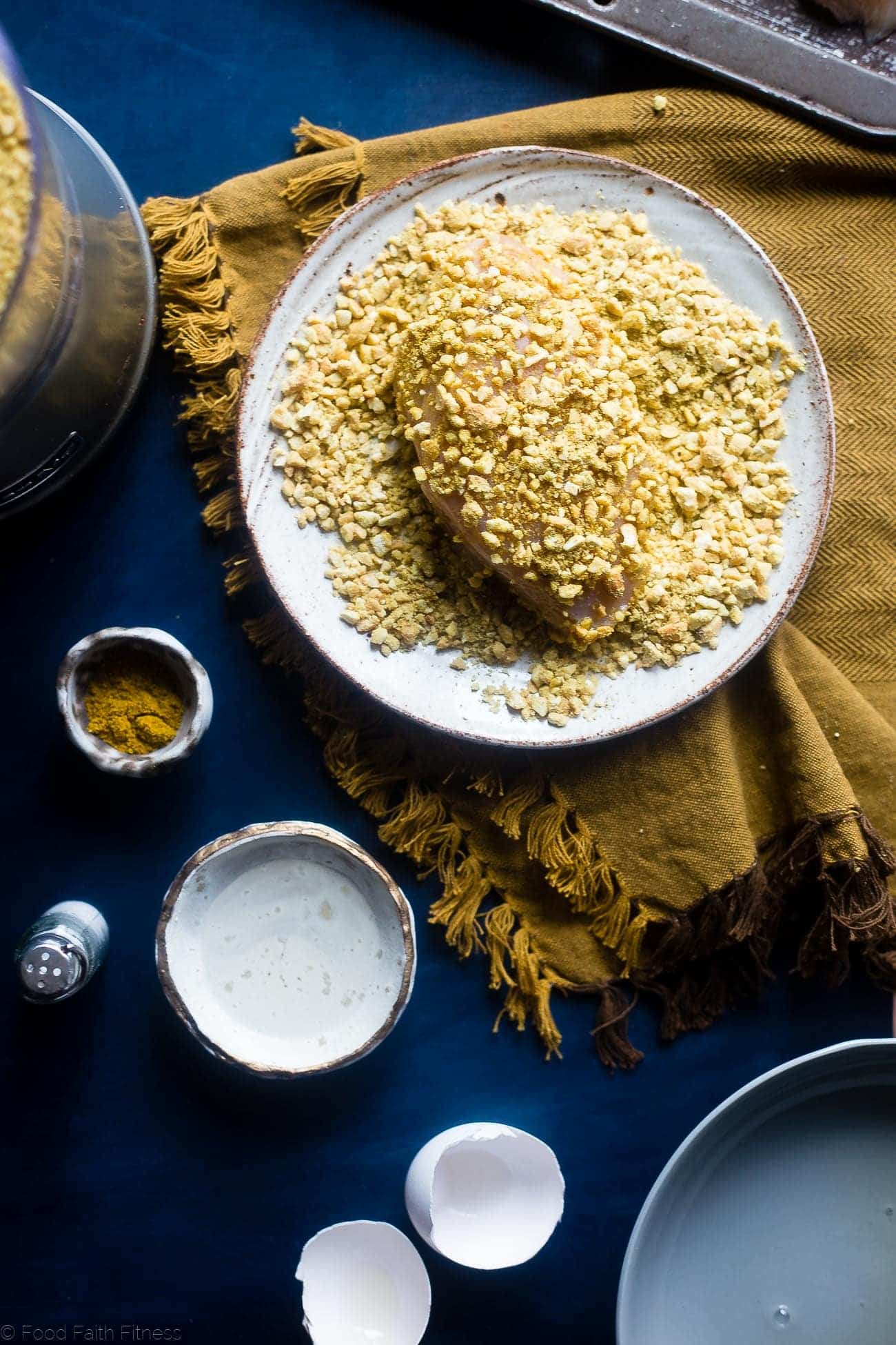 Whole30 Sheet Pan Curry Cashew Chicken - This low carb cashew chicken is flavored with curry, and the whole meal is made on one sheet! It's an easy, healthy weeknight meal the whole will love, for under 400 calories! | Foodfaithfitness.com | @FoodFaithFit