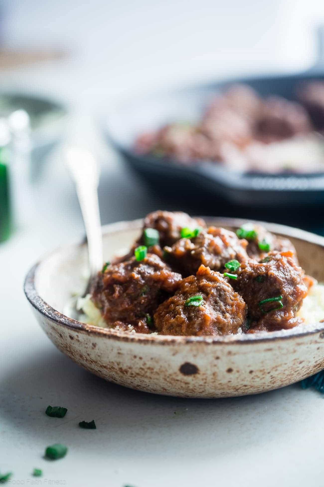 Whole30 Sweet and Sour Meatballs - These easy paleo meatballs are a healthy remake of a classic recipe that is gluten free and whole30 complaint! They're a weeknight meal that everyone will love! | Foodfaithfitness.com | @FoodFaithFit