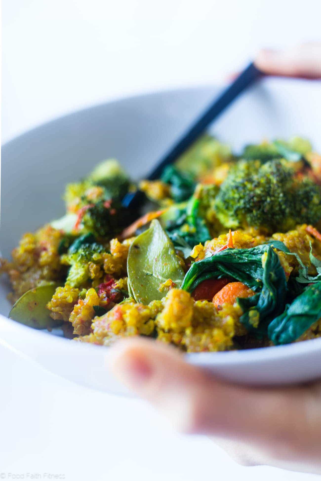 Vegan Turmeric Golden Milk Slow Cooker Quinoa - This healthy slow cooker quinoa with golden milk recipe is an easy, 10 ingredient gluten free dinner that is loaded with vegetables! Perfect for busy weeknights!| Foodfaithfitness.com | @FoodFaithFit