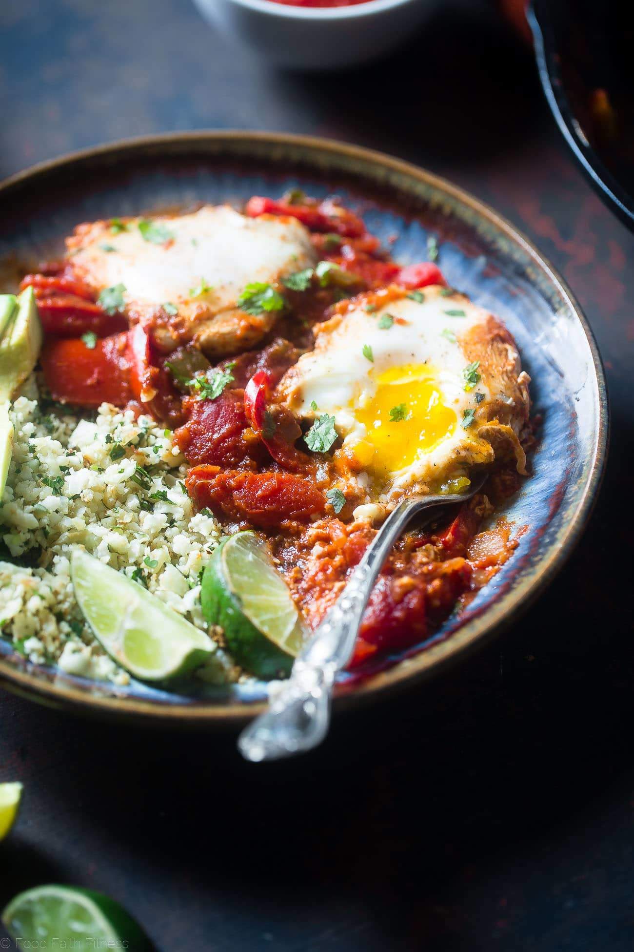 Whole30 Mexican Shakshuka - This quick and easy, gluten free Shakshuka recipe has a little, spicy Mexican twist! It's a lower carb, healthy and paleo friendly dinner or breakfast! | Foodfaithfitness.com | @FoodFaithFit