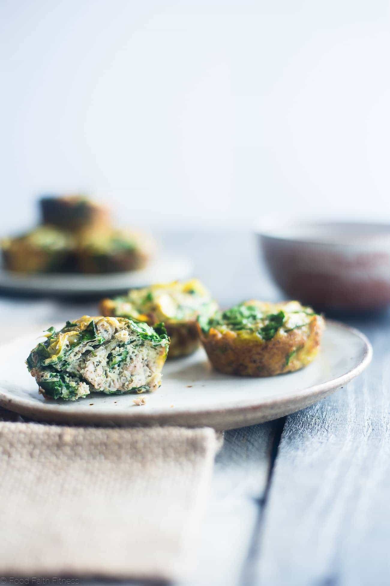 Whole30 Spinach and Artichoke Egg Muffins - These easy, 6 ingredient paleo spinach breakfast egg muffins are low carb, gluten free, and under 100 calories! Perfect for busy mornings! | Foodfaithfitness.com | @FoodFaithFit