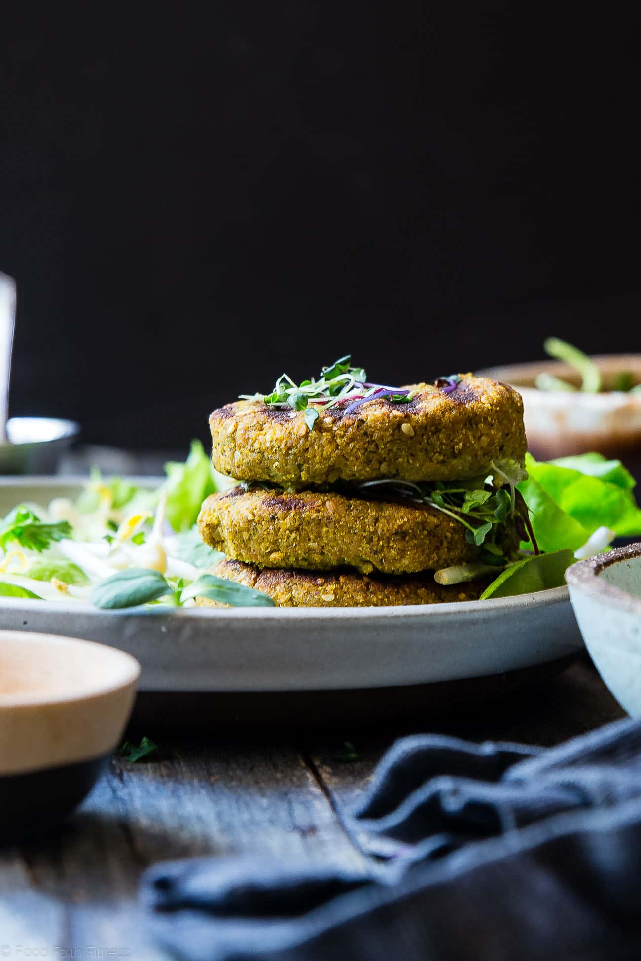 Low Carb Thai Curry Grilled Veggie Burgers - A vegan veggie burger that you can actually grill! They have a Thai peanut twist and curry kick and make a tasty paleo, whole30 and gluten free Summer dinner for under 250 calories! | Foodfaithfitness.com | @FoodFaithFit
