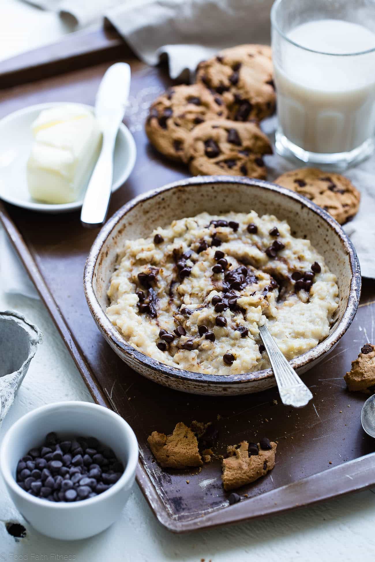Cookie Dough Protein Oatmeal - A healthy, gluten free way to start your day! It tastes like dessert, is only 6 ingredients and is packed with protein to keep you full until lunch! | Foodfaithfitness.com | @FoodFaithFit