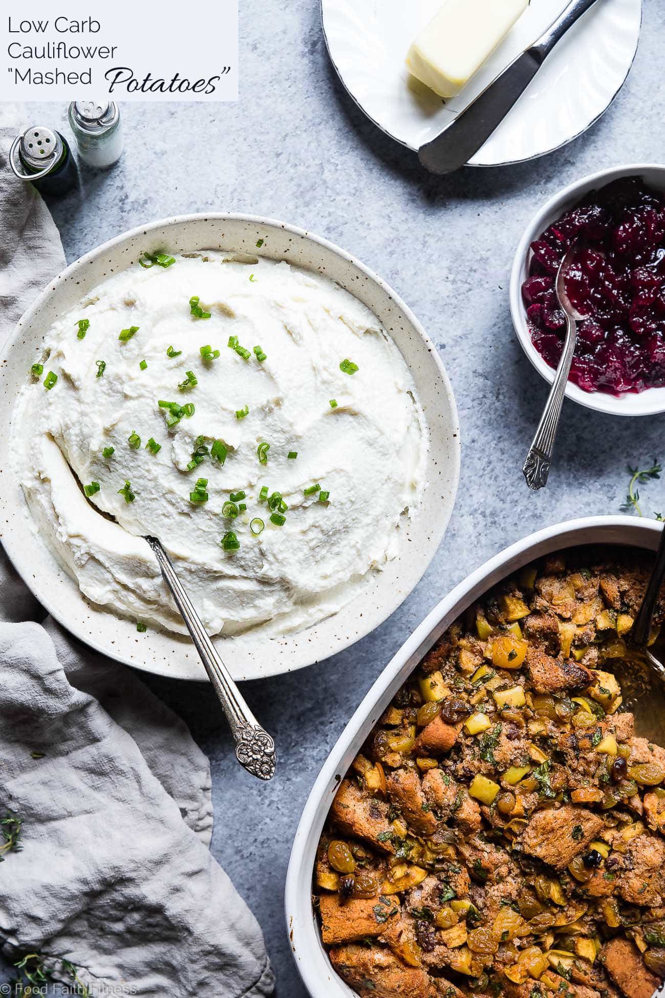 Healthy Garlic Mashed Cauliflower Potatoes - These 4 ingredient, keto"potatoes" are a vegan, gluten free and low carb side dish! They're only 70 calories, 2 Smartpoints and are a great way to get kids to eat veggies! Perfect for Thanksgiving! | Foodfaithfitness.com | @FoodFaithFit