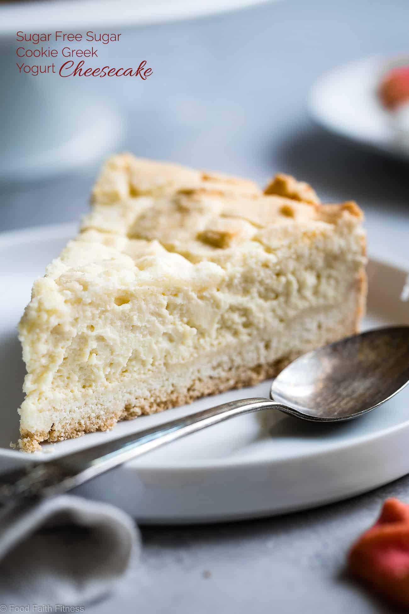 Cheesecake without sugar without sugar - this gluten -free cottage cheese is an easy dessert that combines 2 holidays! It is so creamy that you will not believe it is healthy, without sugar and only 235 calories! | Foodfaithfitlness.com | @Foodfaithfit