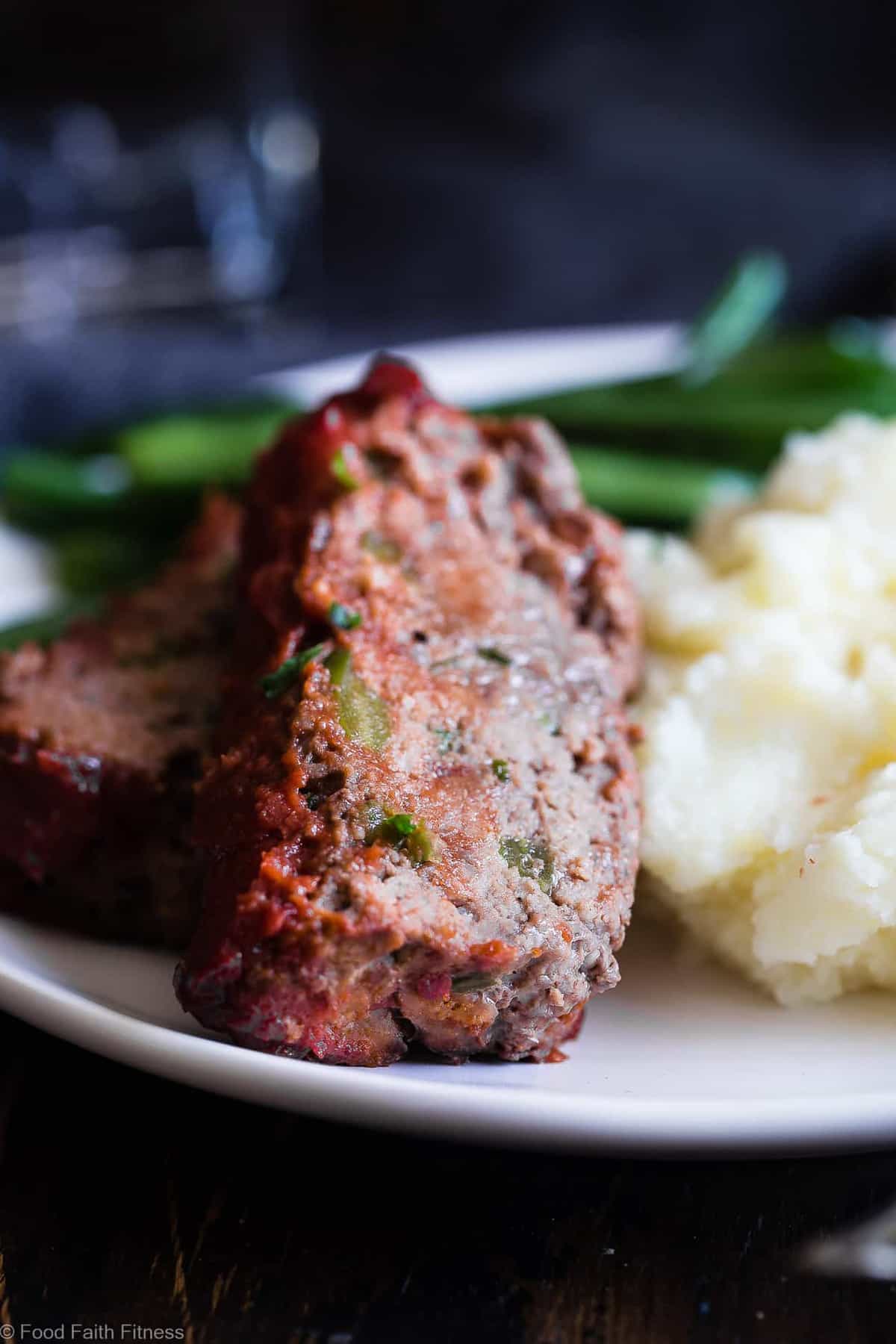 Easy Low Carb Paleo Meatloaf - This healthy Paleo Meatloaf is a family-friendly weeknight dinner that's gluten/grain/dairy/sugar free and whole30 compliant! Only 210 calories and picky eater approved! | #Foodfaithfitness | #Paleo #Whole30 #Keto #Glutenfree #LowCarb