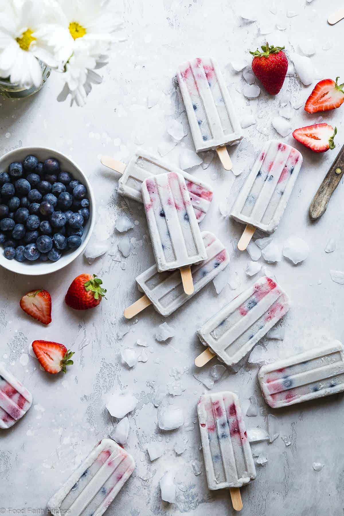 Red, White and Blueberry Paleo Banana Pudding Pops - These easy, healthy homemade pudding pops are perfect for the Fourth of July or anytime in the Summer! SO easy and gluten free and paleo/vegan friendly! Kids and adults will LOVE these! | #Foodfaithfitness | #Glutenfree #Healthy #Paleo #Vegan #July4th