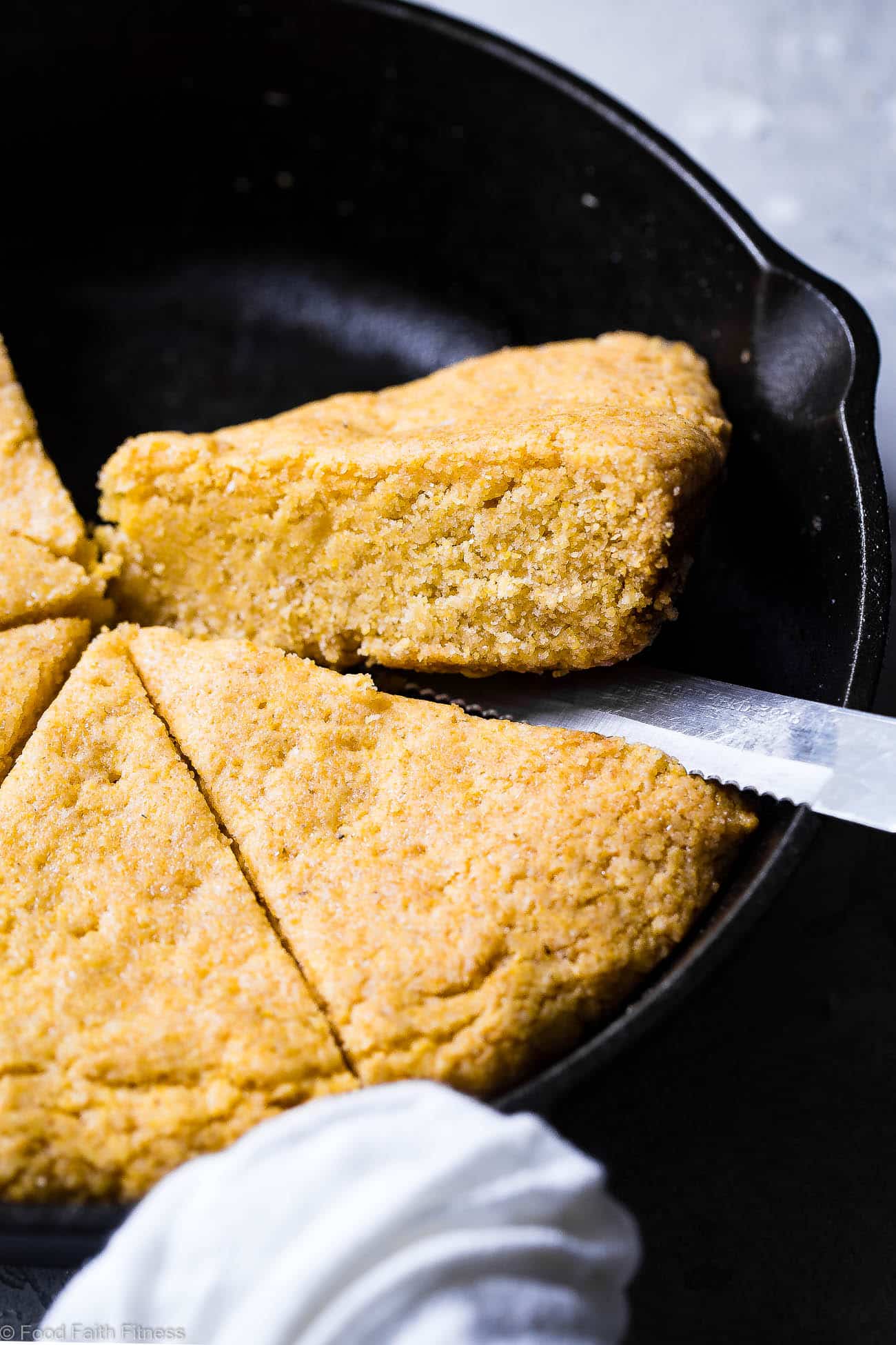 Easy Sweet Vegan Cornbread with Applesauce - This is the BEST gluten free, dairy free, egg free and vegan cornbread recipe! It's perfectly sweet, dense and SO chewy, you will never believe it's healthy and SO easy to make! | #Foodfaithfitness | #Glutenfree #Vegan #Dairyfree #Eggfree #Cornbread