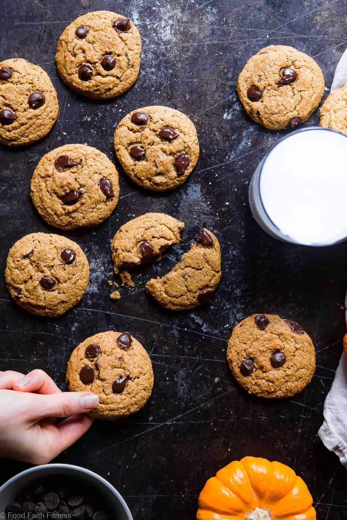 Pumpkin Spice Eggless Chocolate Chip Cookies - These are the best pumpkin Chocolate Chip Cookies! Crispy on the outside, chewy on the inside and have a punch of pumpkin spice! Gluten/dairy/egg free, vegan friendly and only 124 calories! | #Foodfaithfitness | #Glutenfree #Vegan #Dairyfree #Eggfree #Pumpkinspice Pumpkin Spice Eggless Chocolate Chip Cookies - These are the best pumpkin Chocolate Chip Cookies! Crispy on the outside, chewy on the inside and have a punch of pumpkin spice! Gluten/dairy/egg free, vegan friendly and only 124 calories! | #Foodfaithfitness | #Glutenfree #Vegan #Dairyfree #Eggfree #Pumpkinspice