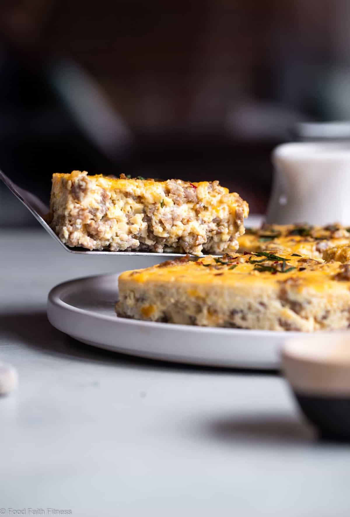 Instant Pot Breakfast Casserole with Sausage - An easy, 4 ingredient breakfast that is low carb, gluten free, keto friendly and packed with protein! You will LOVE it to have for breakfasts on the go or weekend brunch! | #Foodfaithfitness | #Keto #Lowcarb #Glutenfree #Breakfast #Healthy