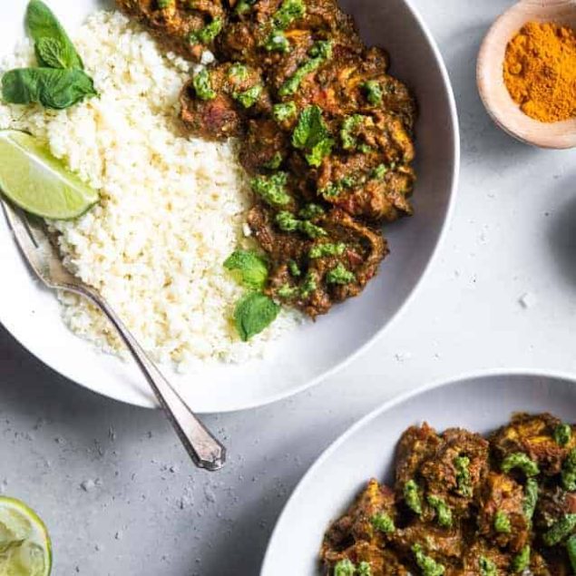 Indian Spiced Chicken with Cashew Cilantro Pesto - This chicken curry with a creamy pesto made of cashews is an easy, weeknight dinner with big bold flavor! Gluten free, paleo, whole30 and low carb too! | #Foodfaithfitness | #glutenfree #paleo #lowcarb #keto #whole30