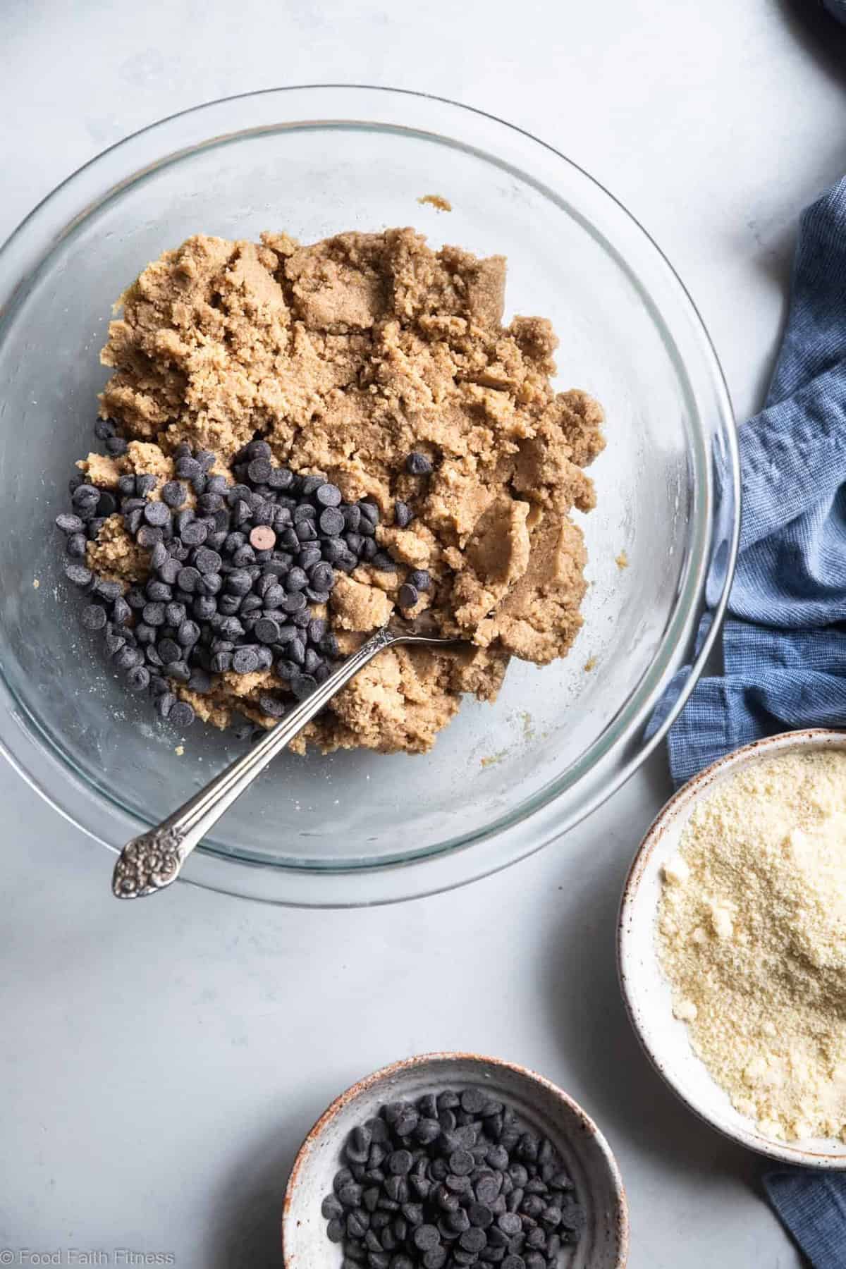 Almond Joy Keto No Bake Cookies - These soft and chewy, low carb and keto no bake cookies are sugar, gluten and dairy free but not taste free! Only 6 ingredients and super simple to make! | #Foodfaithfitness |