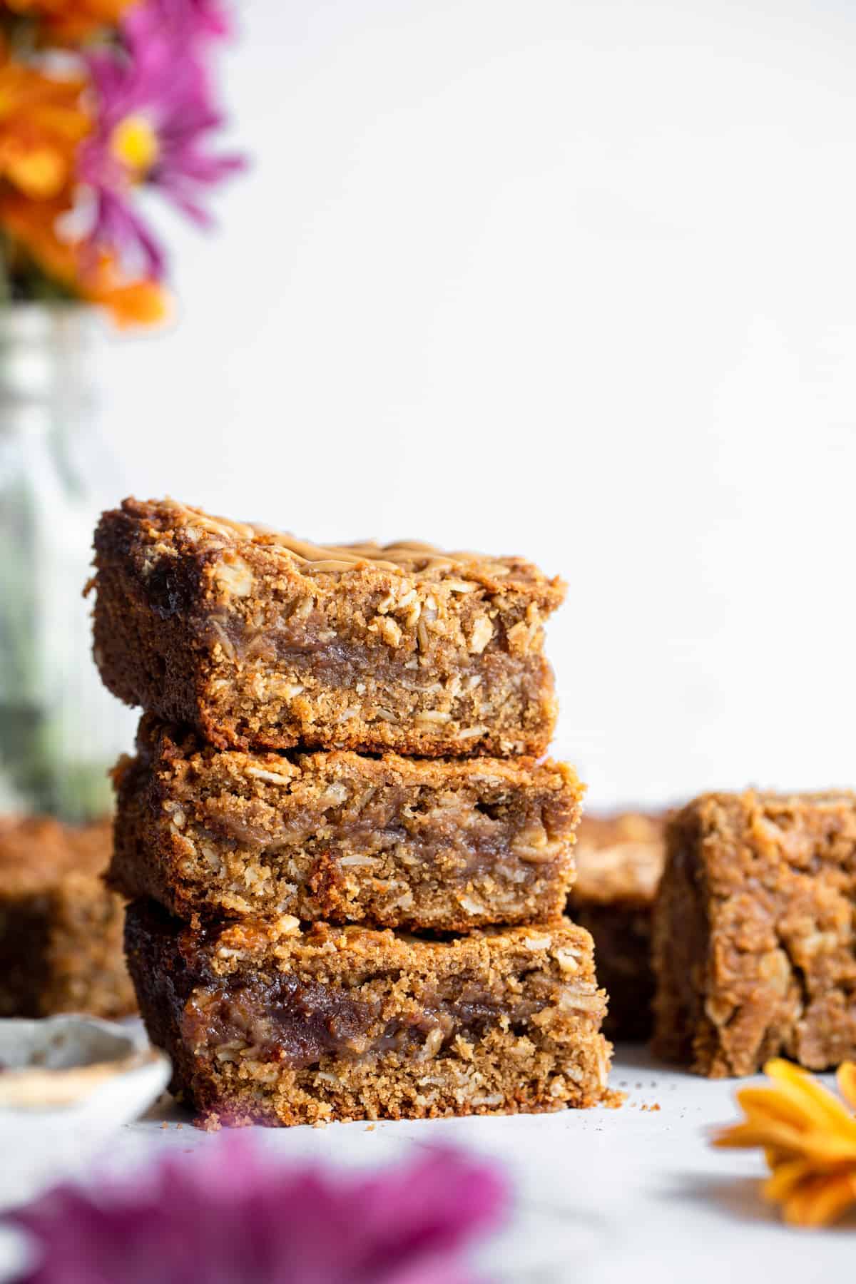PB &J Healthy, Soft Oatmeal Breakfast Bars