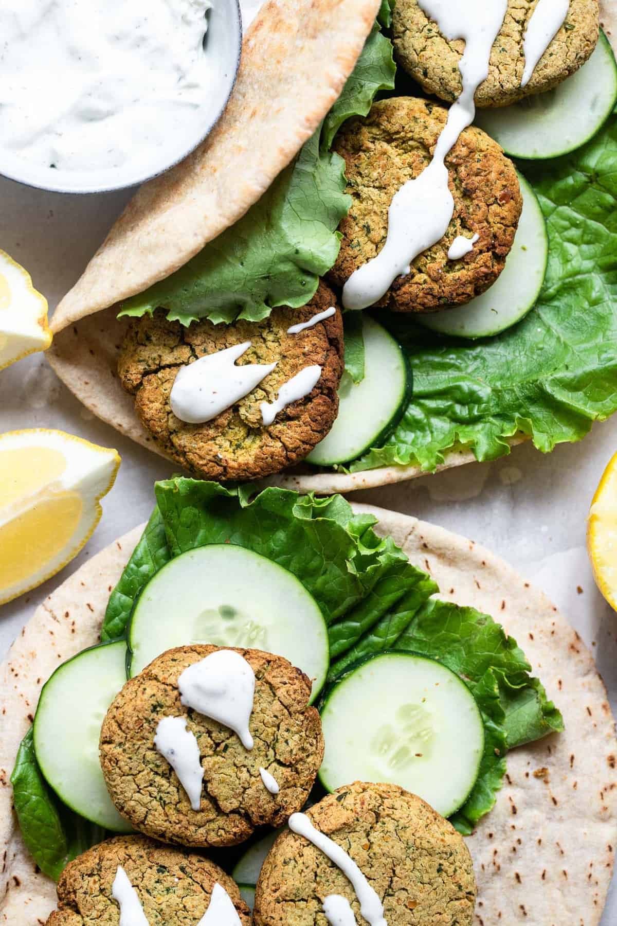 Crispy Air Fryer Falafel - This healthy Air Fryer Falafel is SO crispy you will never believe that it is not deep fried! Easy, gluten free, vegan friendly and so delicious! | #Foodfaithfitness | #Vegan #Dairyfree #Glutenfree #Airfryer #Healthy close up of air fryer falafel