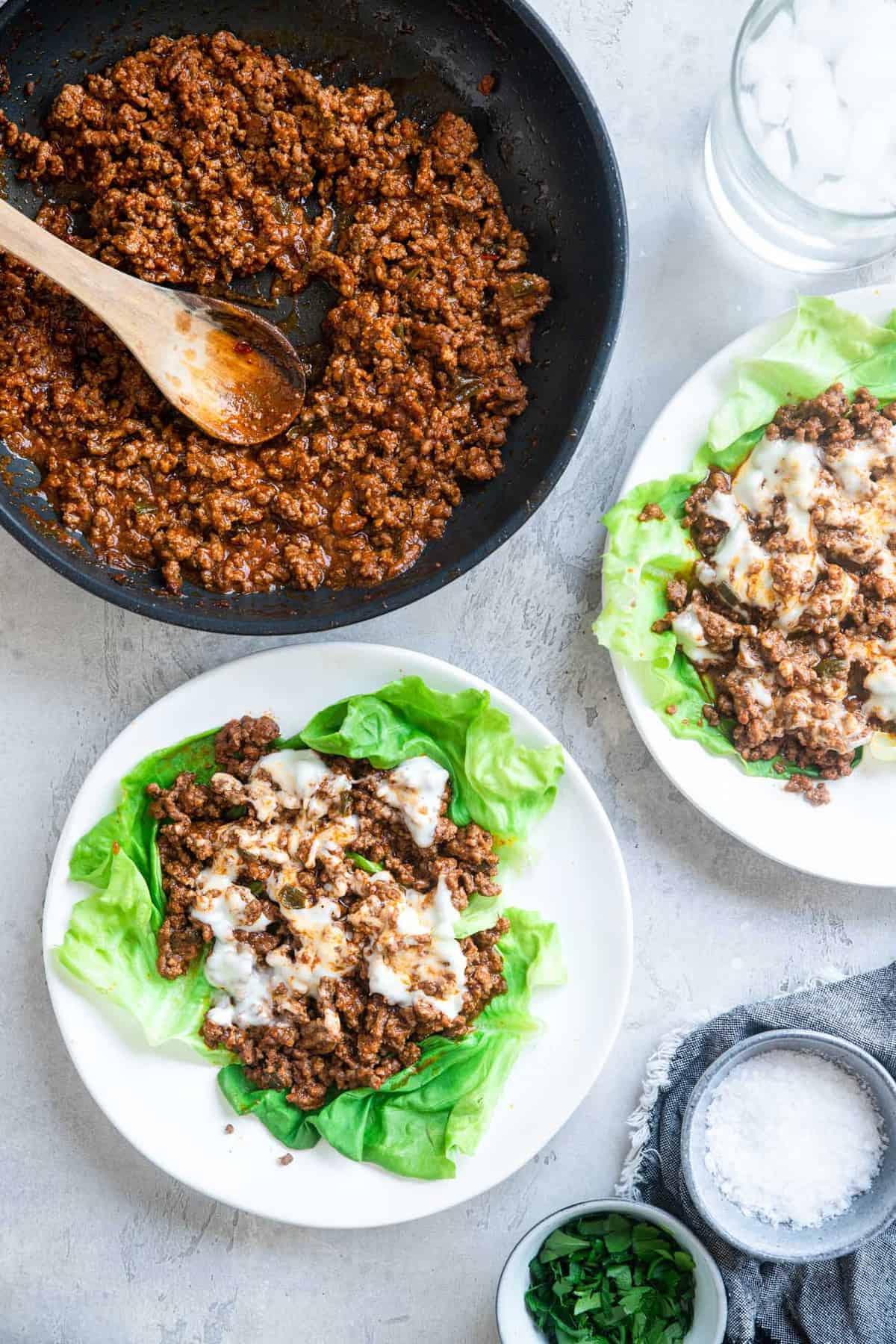 Low Carb Keto Sloppy Joes - An easy, weeknight meal that even picky eaters will love! Naturally low in carbs, healthy, under 300 calories and delicious! | #Foodfaithfitness | #Glutenfree #keto #lowcarb #sugarfree #healthy Overhead photo of Low Carb Keto sloppy joes on a table