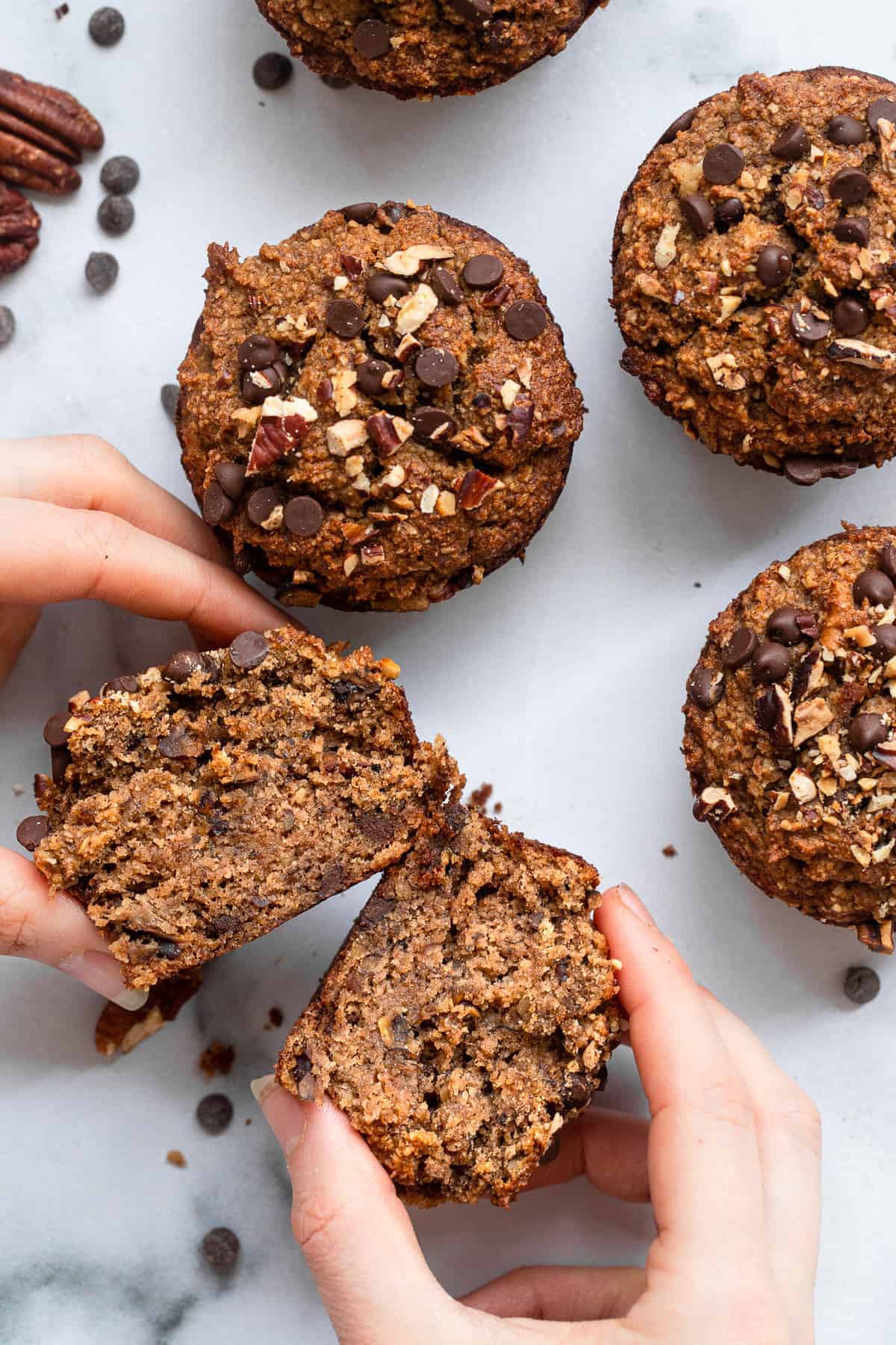 Paleo Banana Bread Muffins - These Paleo Banana Nut Muffins with Chocolate Chips are fluffy, soft and perfectly sweet! Naturally gluten free, dairy free and healthy! | #Foodfaithfitness | #glutenfree #paleo #healthy #dairyfree #muffins Almond Flour Paleo Banana Nut Muffins