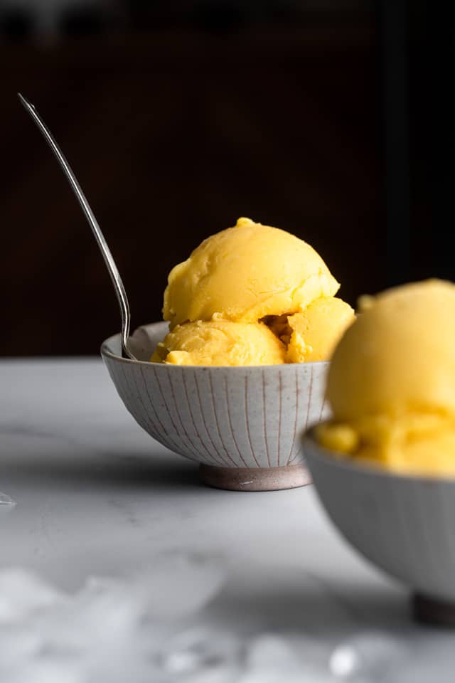 Mango Frozen Yogurt