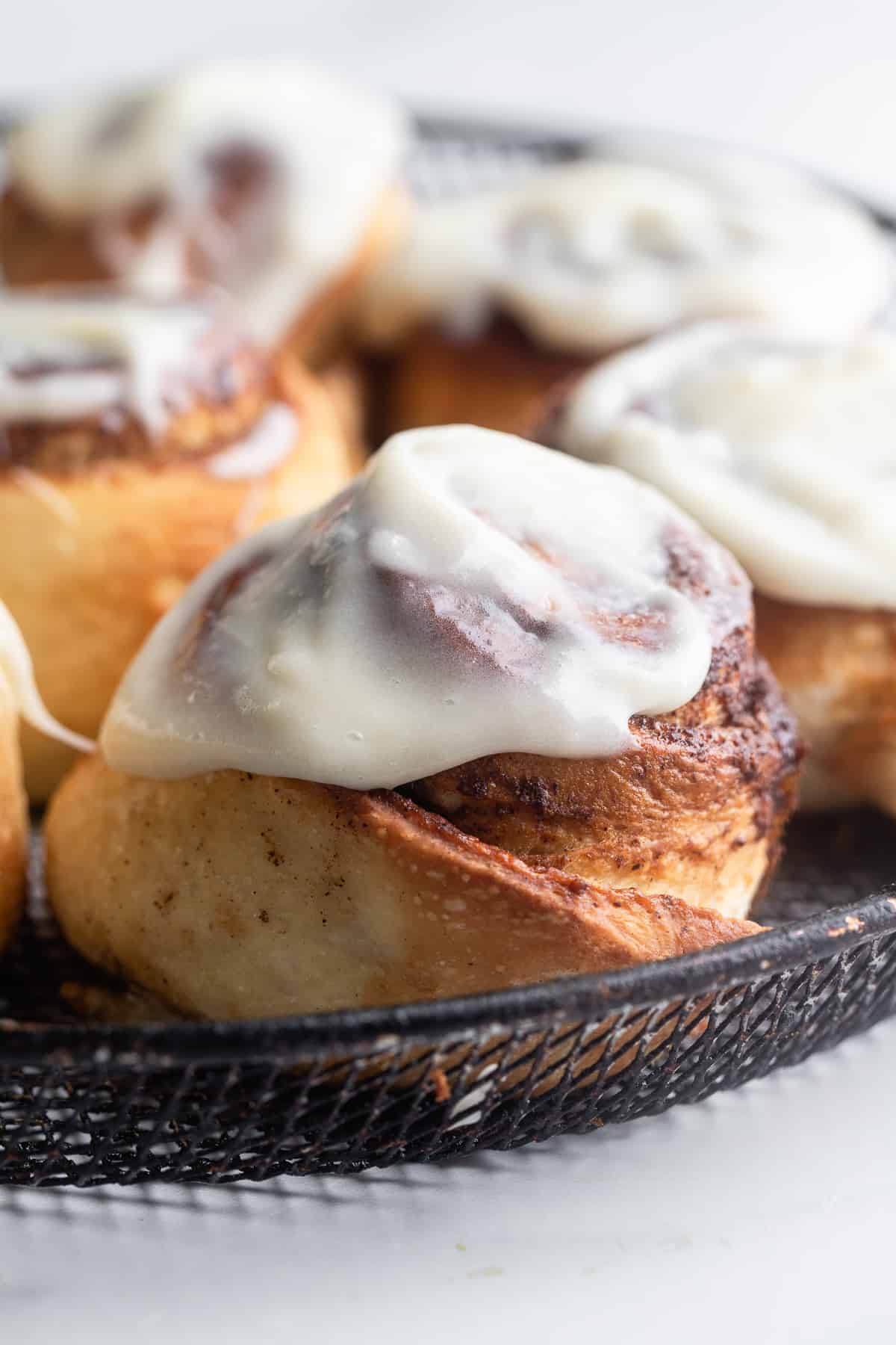 Air Fryer Cinnamon Rolls