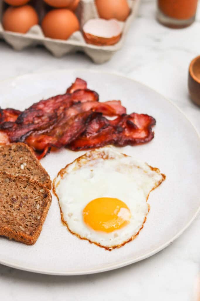 Perfect Sunny Side Up Eggs featured