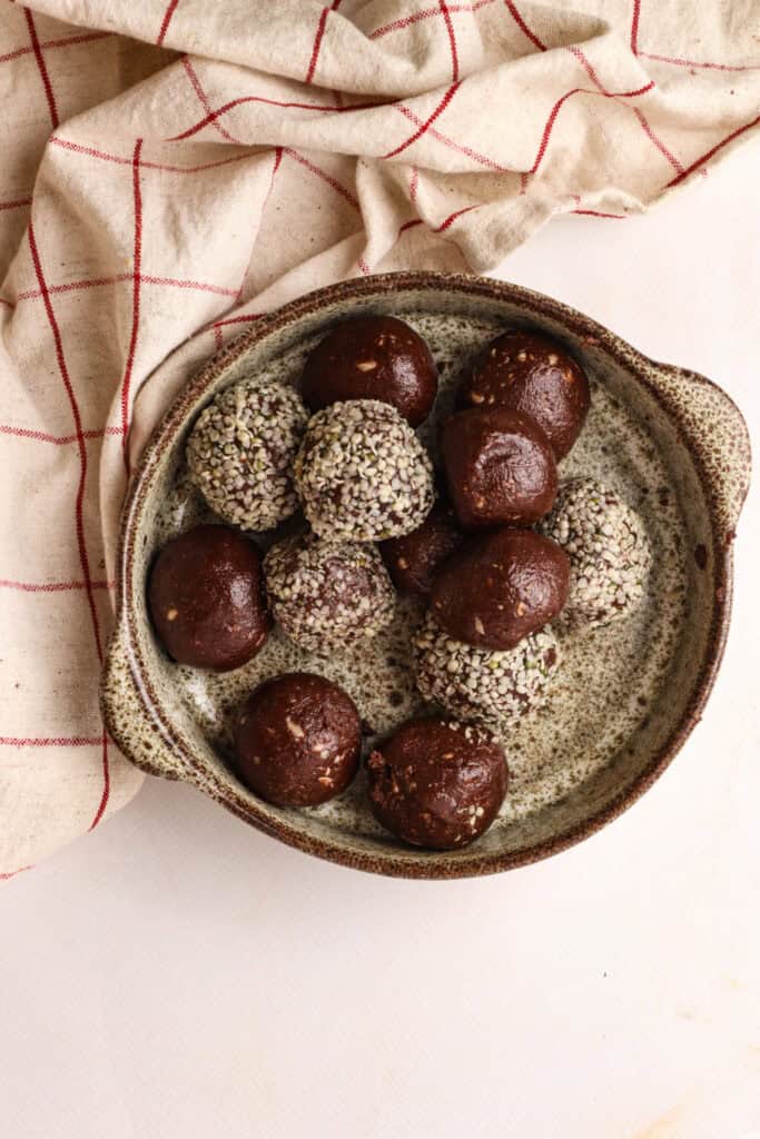 How to Make a Chocolate Keto Fat Bomb featured image above