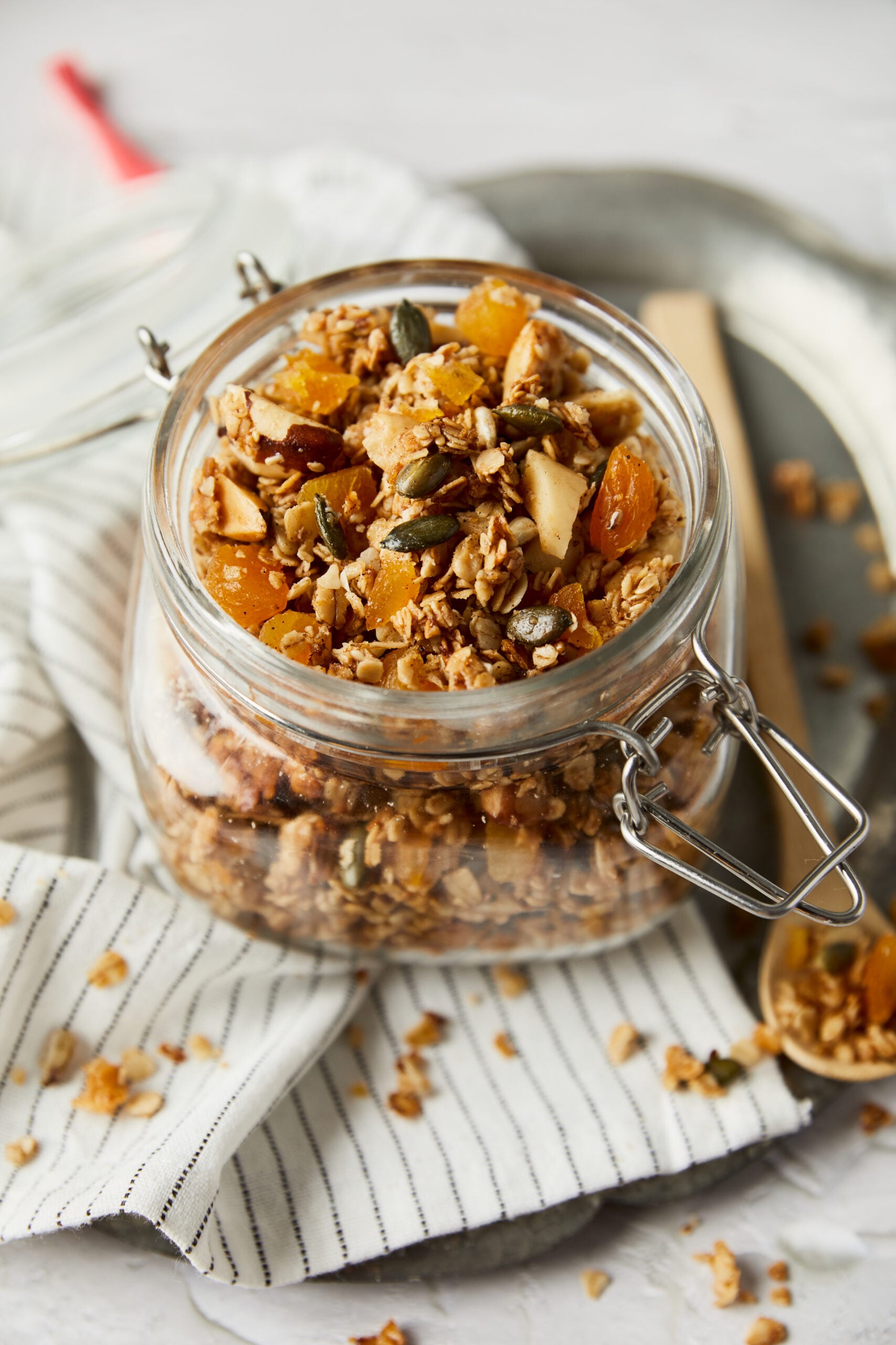 The Best Granola Recipe (Homemade!)