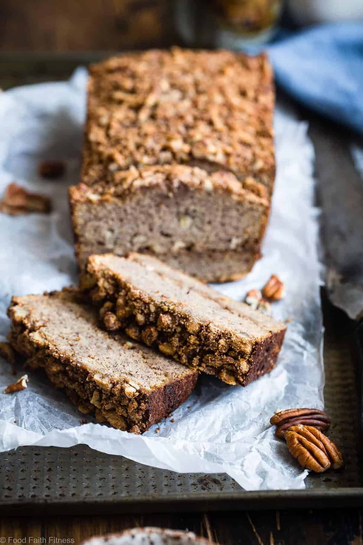 Best Paleo Banana Bread with Pekan Streusel - This easy paleo coconut banana bread with coconut flour is gluten/grain/dairy products/refined sugar, but perfectly damp and sweet! Pekan watering does it with habit and you will never know it's healthy! | Foodfaithfitlness.com | @Foodfaithfit