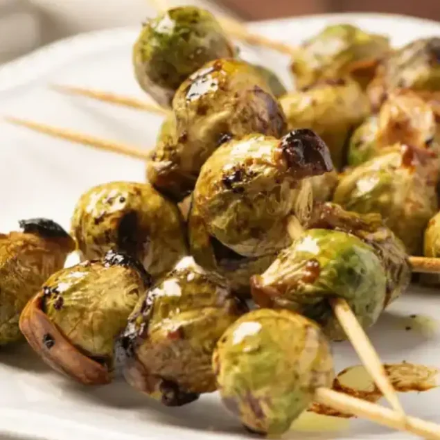 A_GRILLED_NRUSSELS_SPROUTS_DIAGONALSHOT-1025x1536.jpg