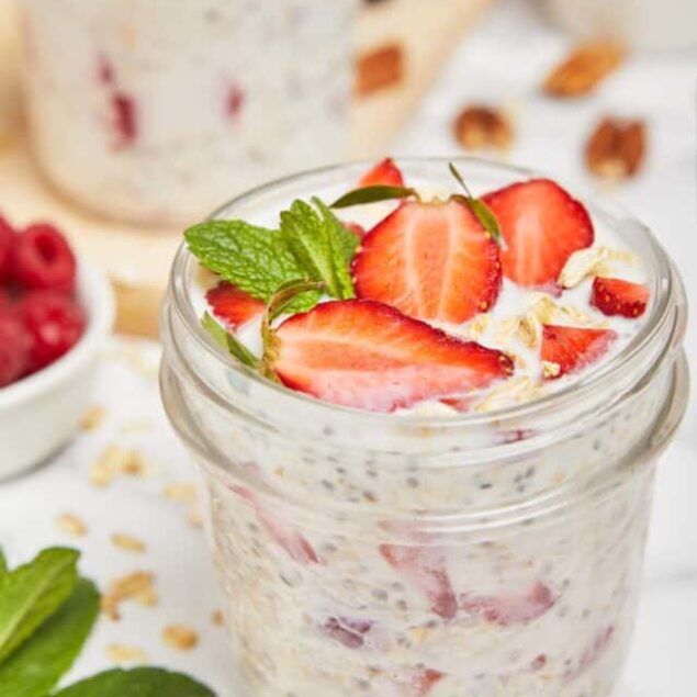 Strawberry Overnight Oats