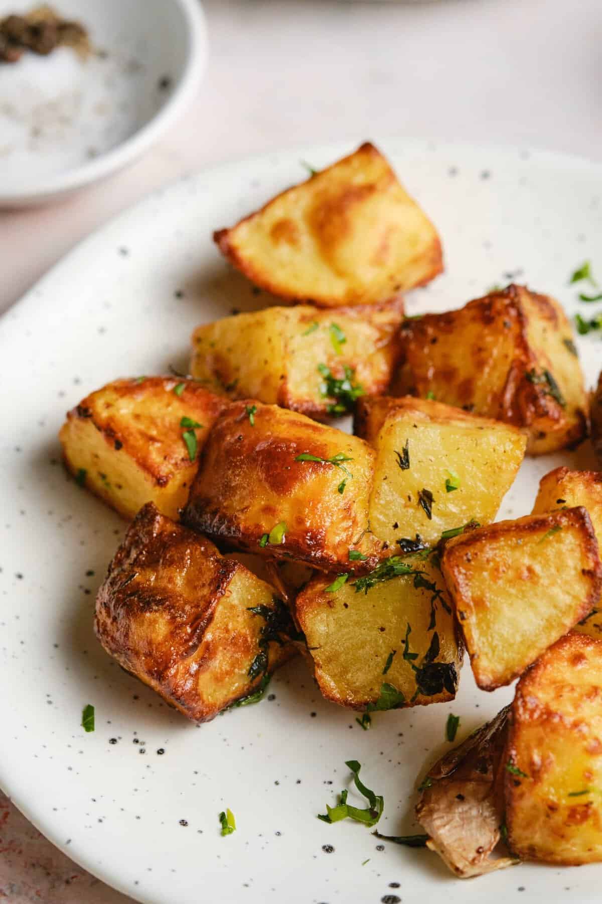 Garlic-Roasted Potatoes (Delicious and Crispy!)