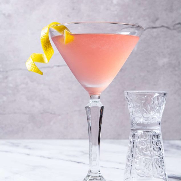 Taylor Swift's Cosmopolitan (Tay-Tini Cocktail)