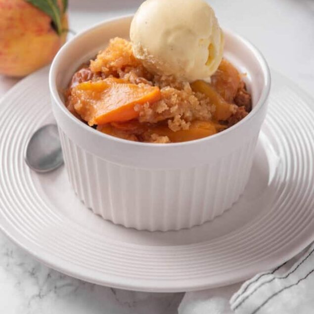Crockpot Peach Cobbler Recipe