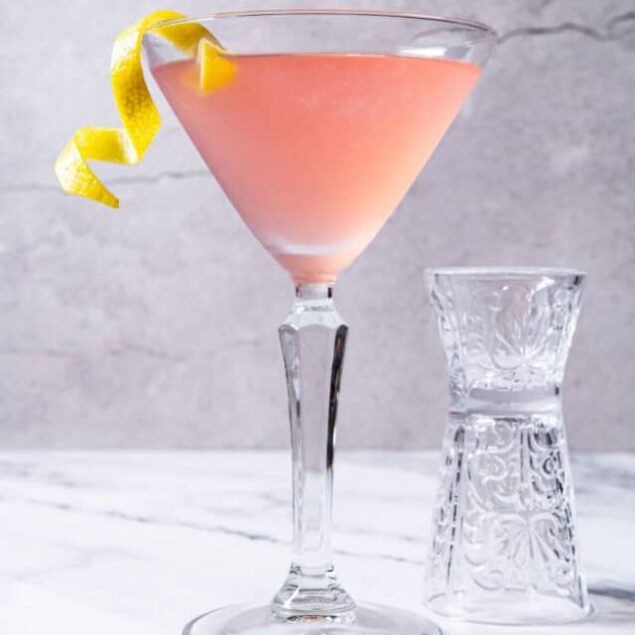 Taylor Swift's Cosmopolitan (Tay-Tini Cocktail)