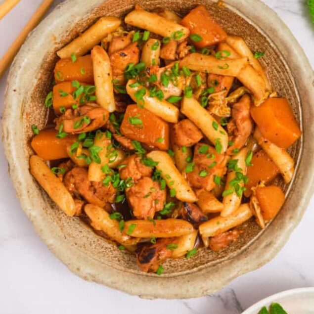Dakgalbi (Korean Spicy Chicken Stir Fry)