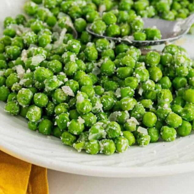 cropped-how-to-cook-frozen-peas-a_fff_8536_how-to-cook-frozen-peas_features_4.jpeg