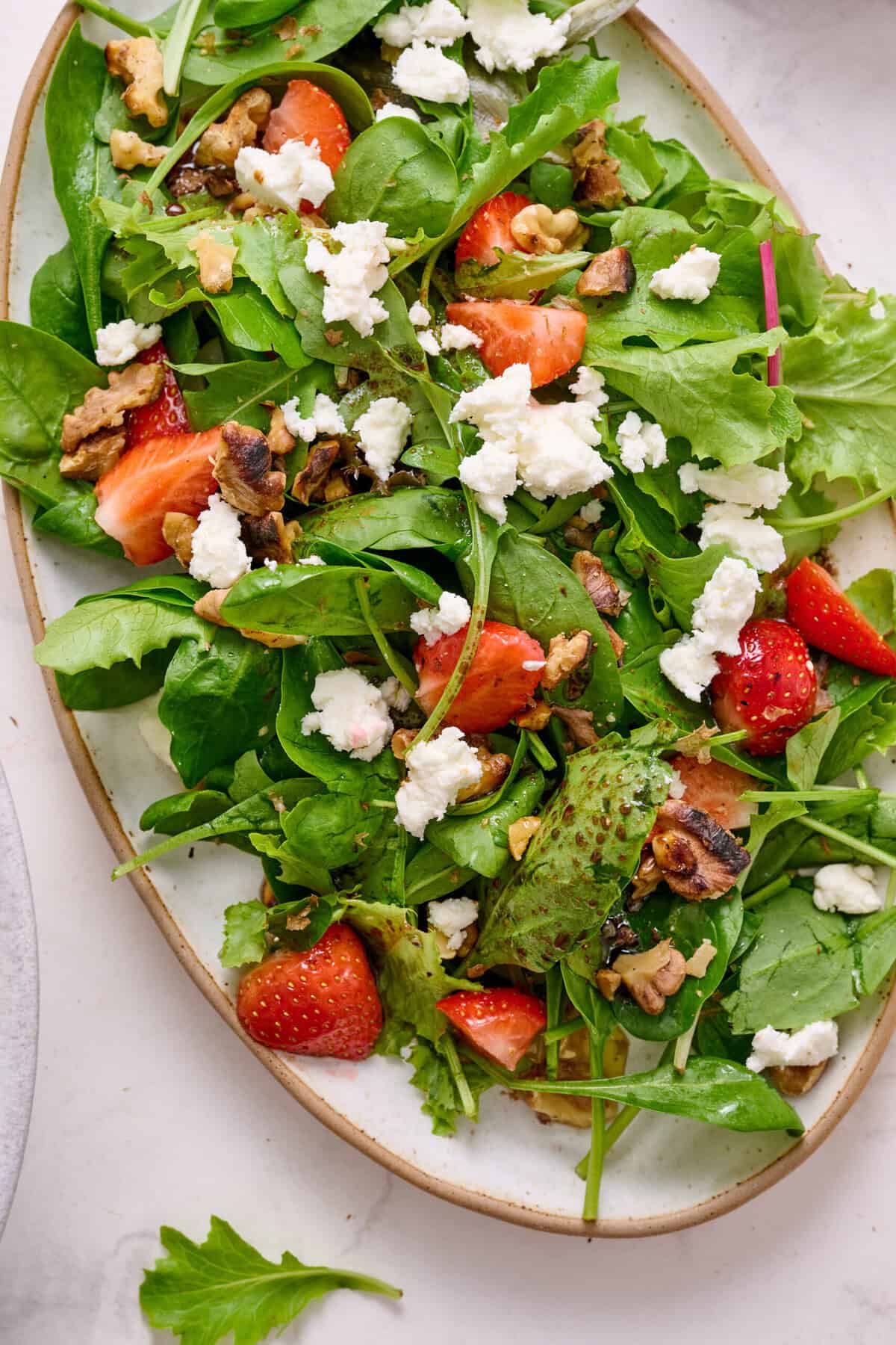 Strawberry Walnut Salad - foodfaithfitness
