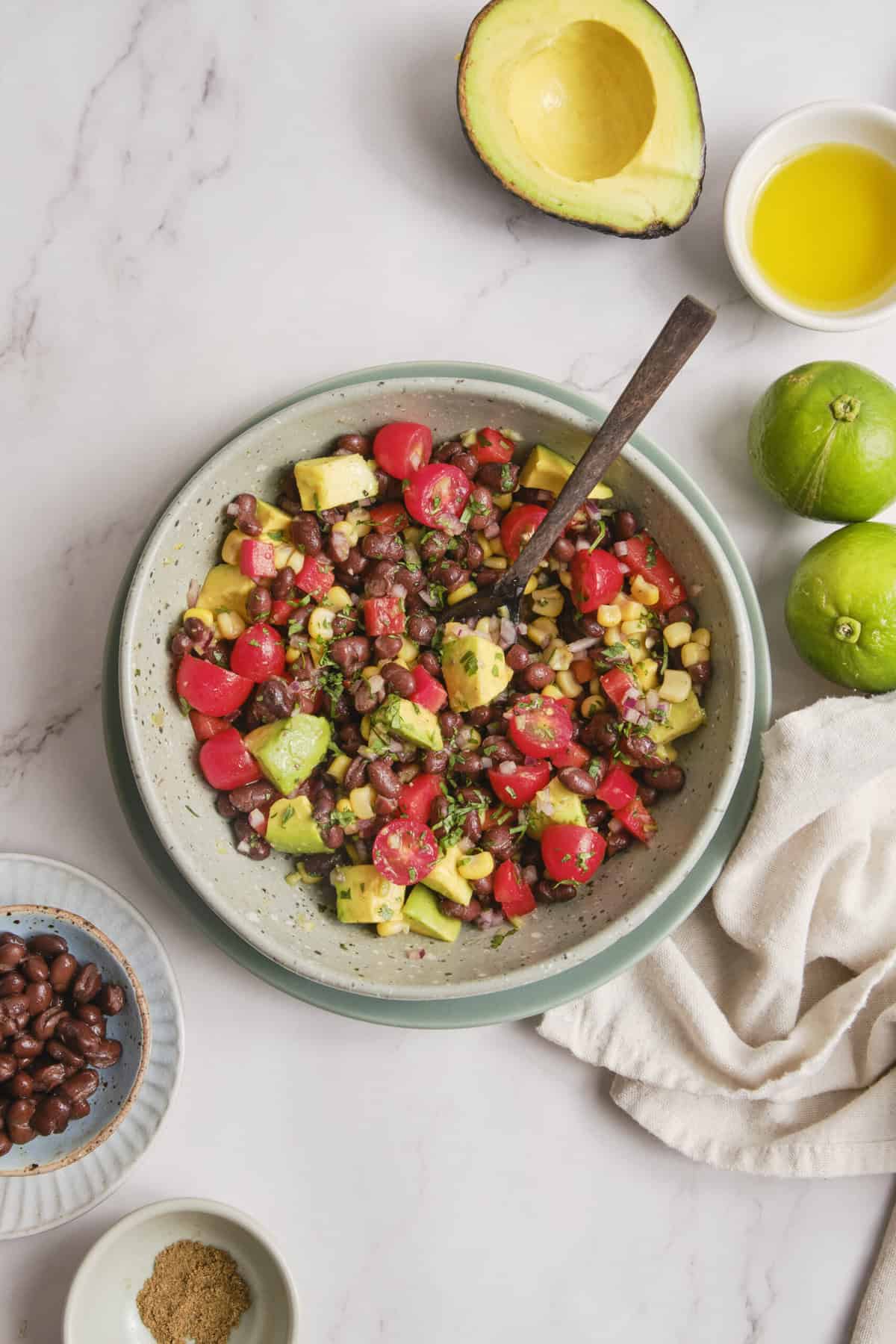 Salad with black bean - foodfaithfittness