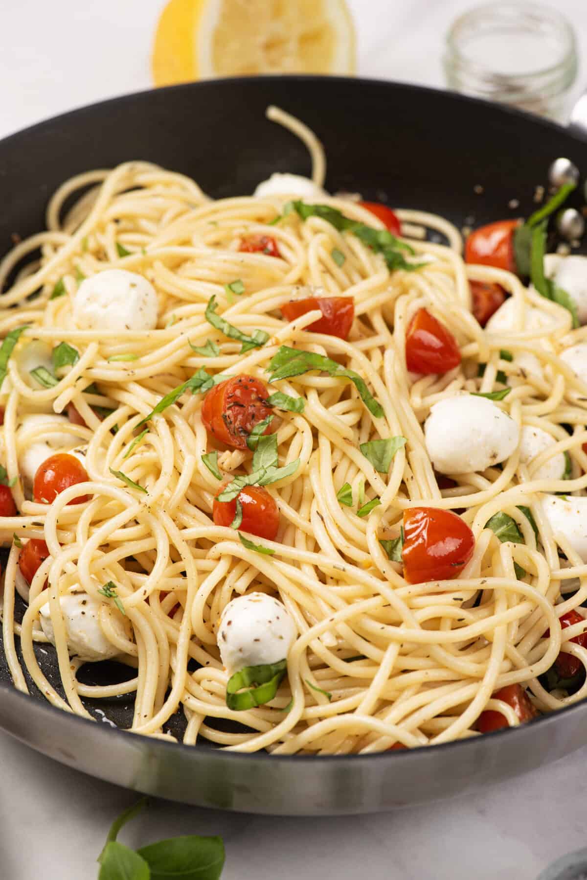 Caprese Pasta - foodfaithfitness